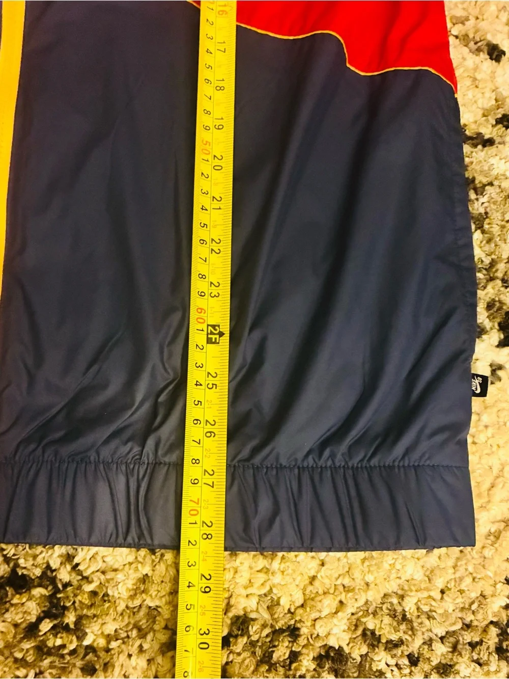 Nike hem elastic front